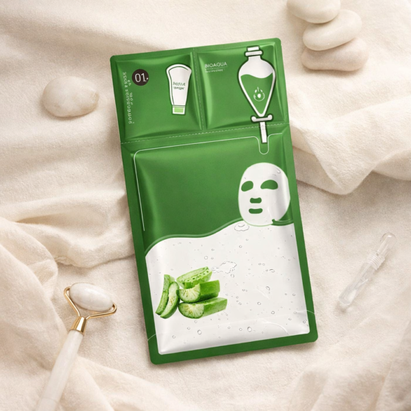 20260112_0015_Image Generation_remix_01keqnf19ef3vv18n6927mgvgv Mascarilla Facial Calmante